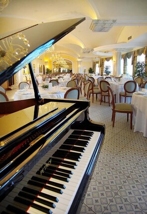 Free daily buffet breakfast - Hotel La Rosa dei Venti (Tripi)