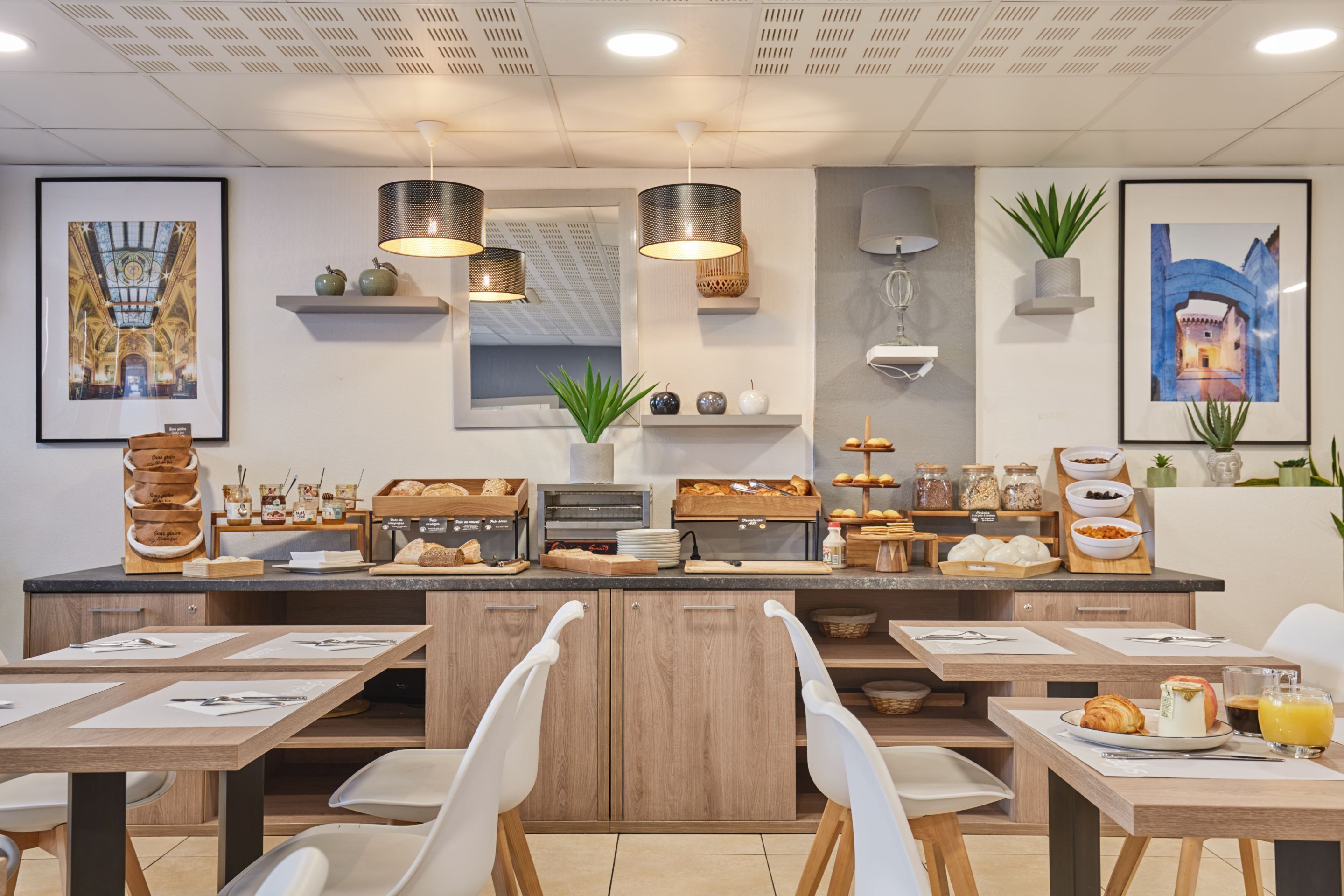 Dagelijks ontbijtbuffet (EUR 18 per persoon)