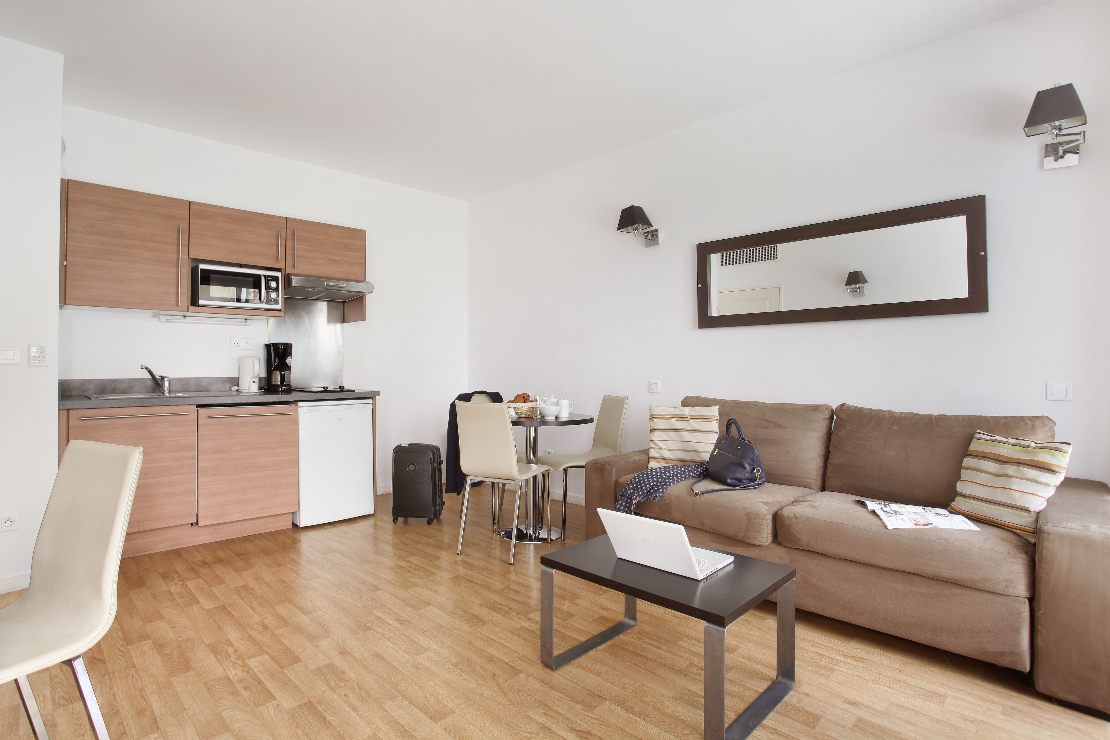 냉장고, 전자레인지, 쿡탑, 식기 세척기