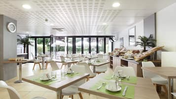 Daily buffet breakfast (EUR 18 per person)