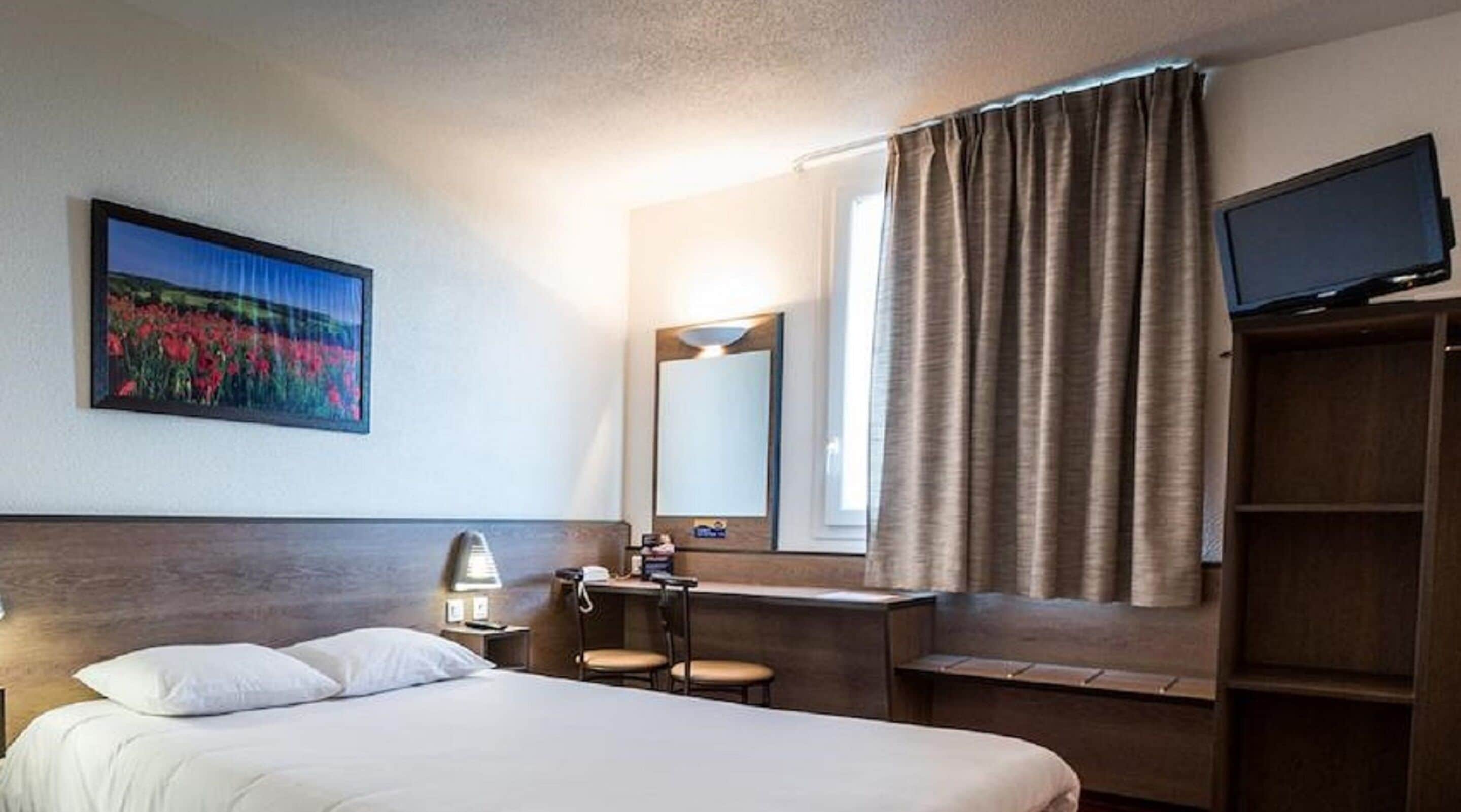 double room, accessible | desk, soundproofing, iron/ironing board, free wifi