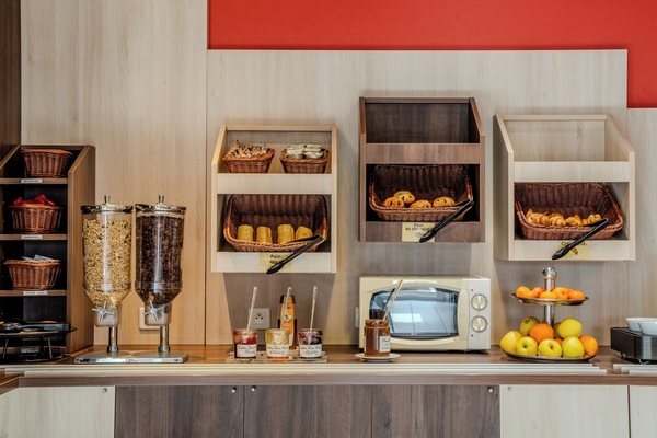 Café da manhã com buffet todos os dias mediante uma taxa
