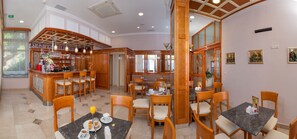 Breakfast, lunch, dinner and brunch served - Sunceva Postelja (Brela)