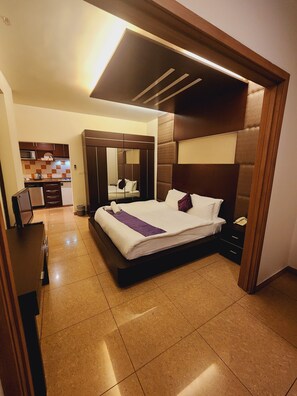 Studio | Living area | LCD TV