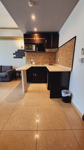 Junior Suite | Private kitchen | Fridge, cookware/dishes/utensils - Lavender Home (Beirut)