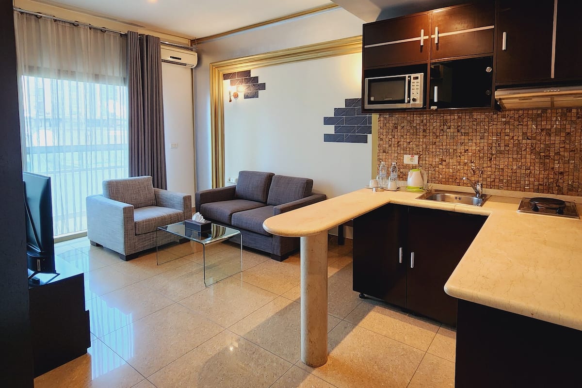 Junior Suite | Odada yemek servisi