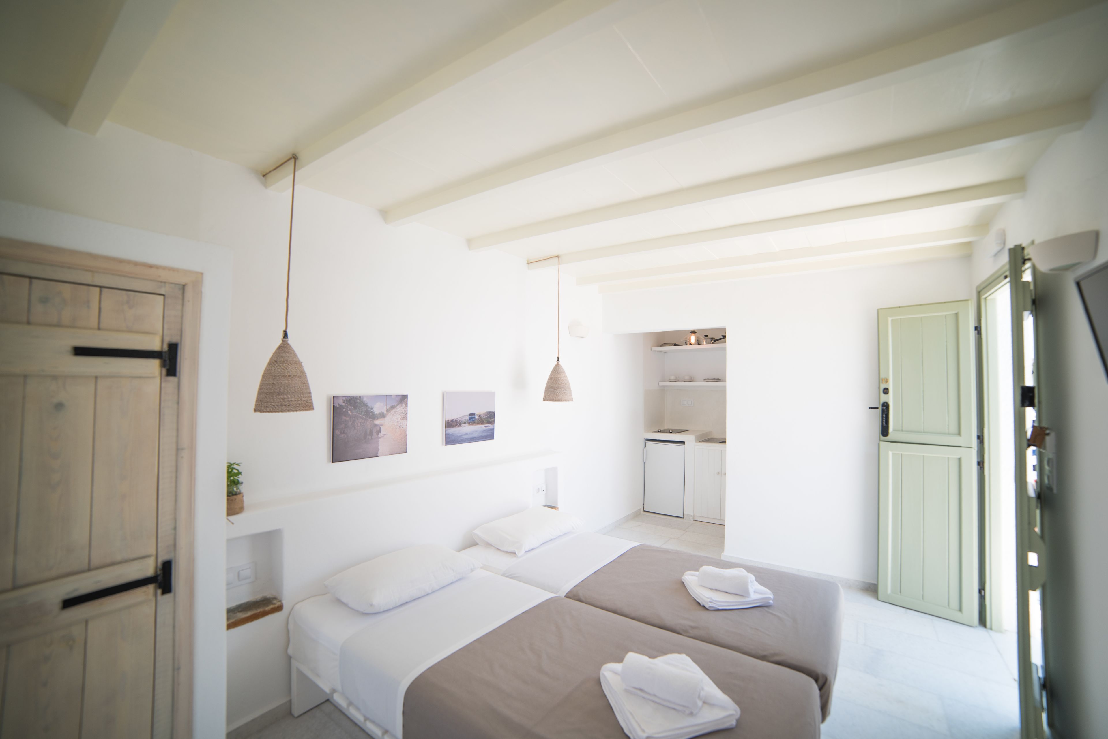 studio (elegant) | private kitchenette | fridge