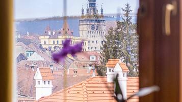 Presidential-suite - flere senge | 1 soveværelse, senge med topmadrasser, minibar, pengeskab på værelset