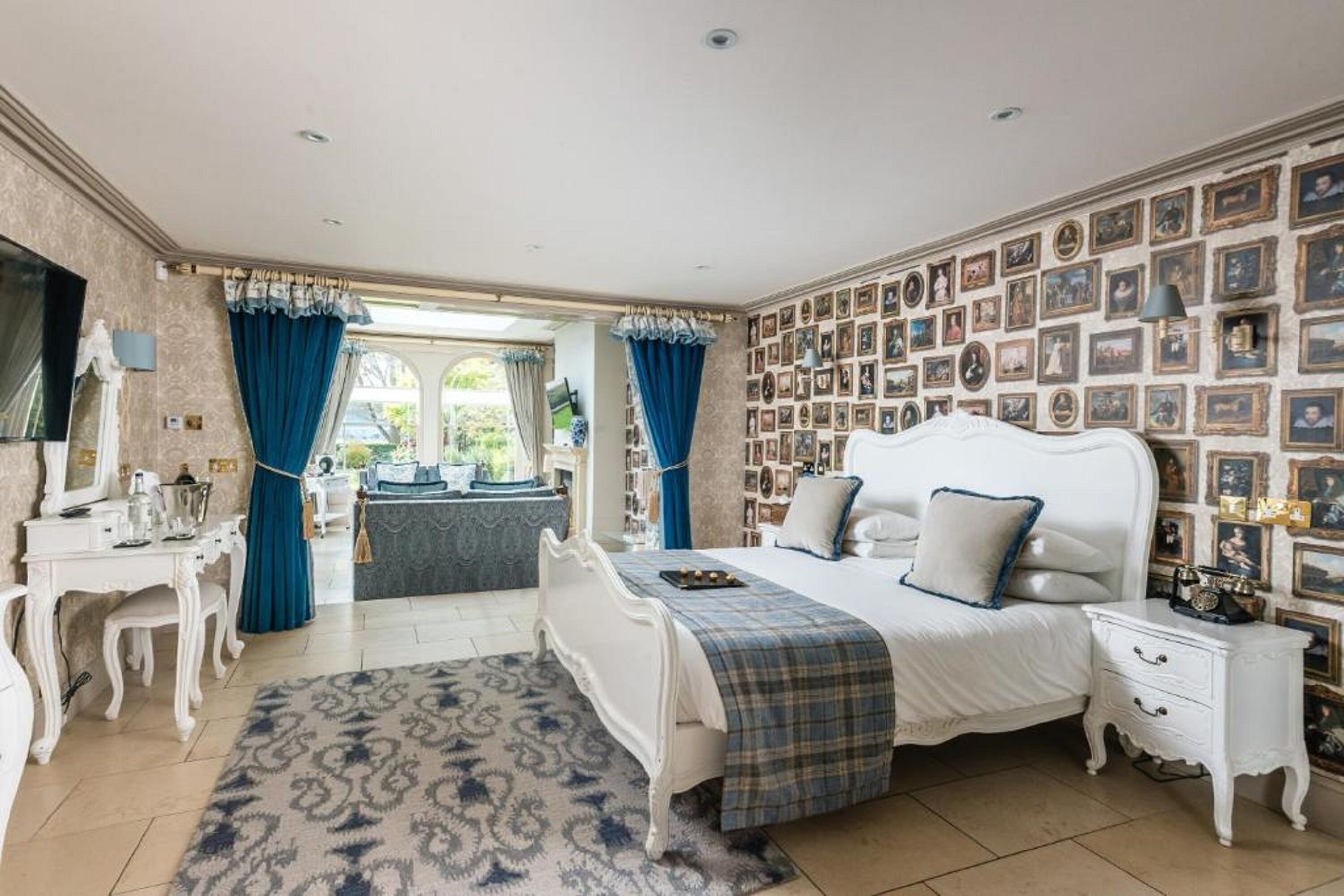 Safe på rommet, individuelt dekorert og individuelt innredet