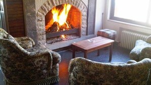 Fireplace - Hotel Chbat (Bcharré)