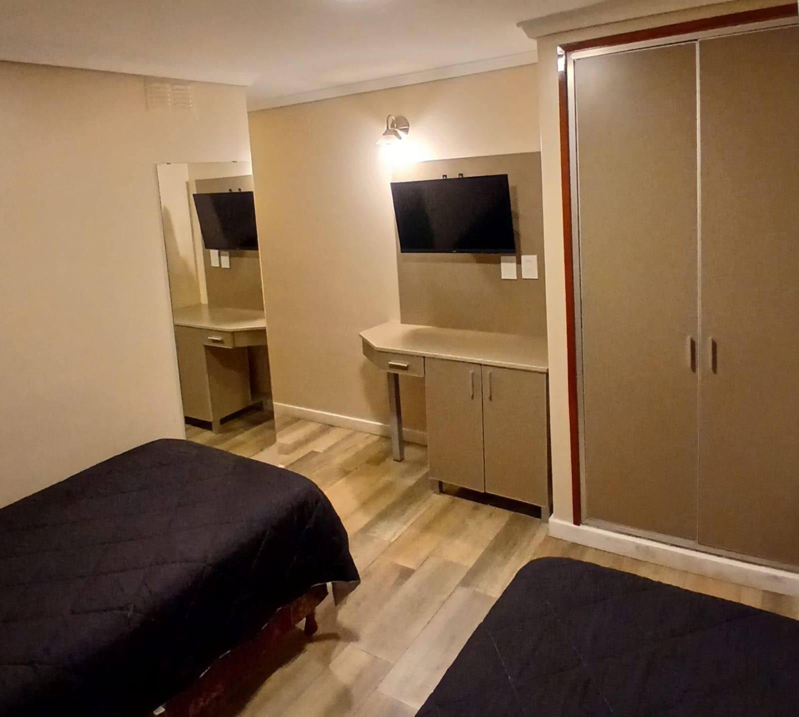 Minibar, in-room safe, soundproofing, cribs (free)