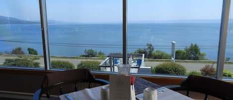 Daily cooked-to-order breakfast for a fee