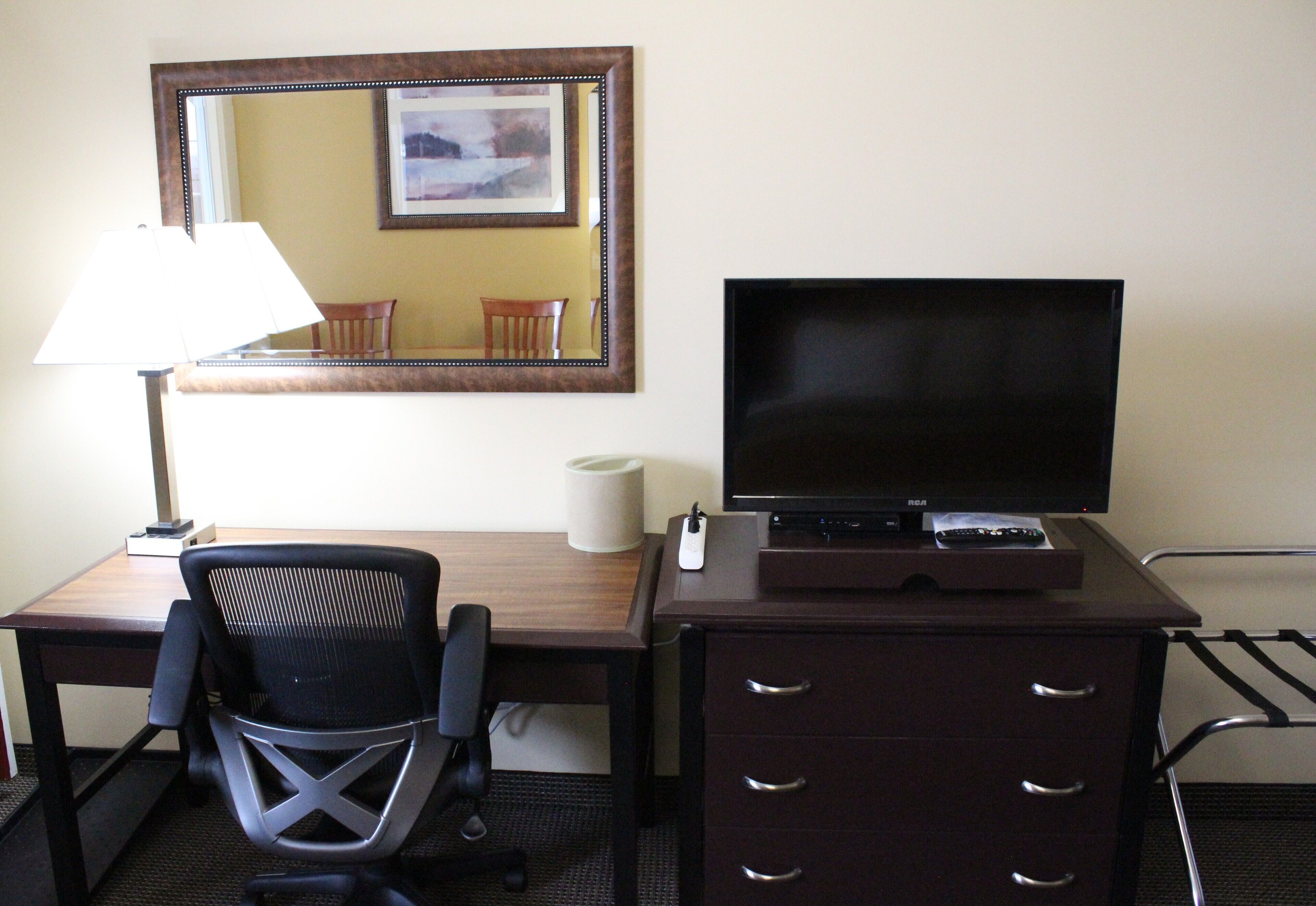 獨特裝潢、布置獨特、書桌、遮光布/窗簾