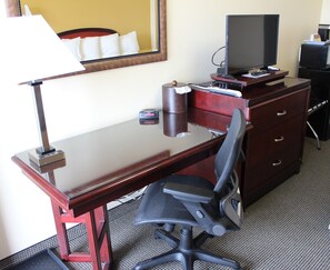 Room, 1 King Bed | Individually decorated, individually furnished, desk, blackout drapes - Imperial Fireside Inn (Sudbury)