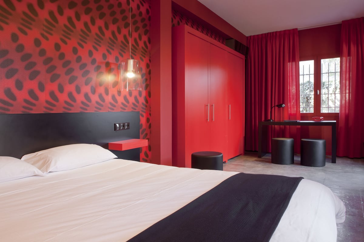 Suite | Luxe beddengoed, een kluis op de kamer, individueel gedecoreerd