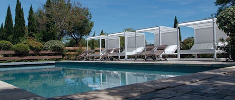 Outdoor pool, sun loungers