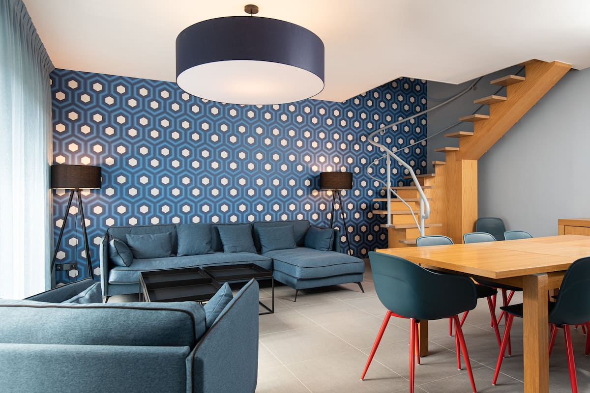 large suite | living area | flat-screen tv