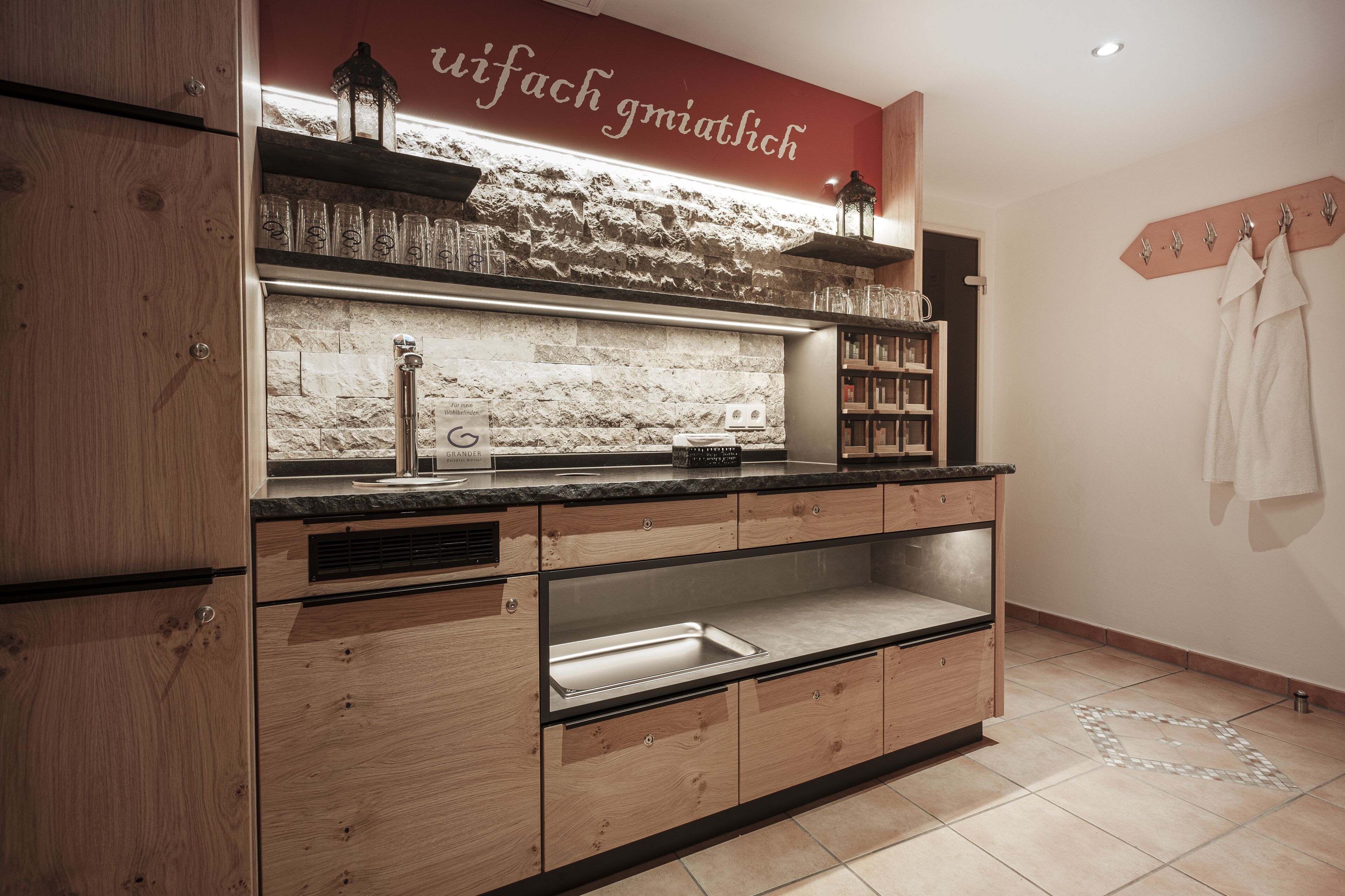 sauna, hot tub, turkish bath/hammam, body treatments, body wraps