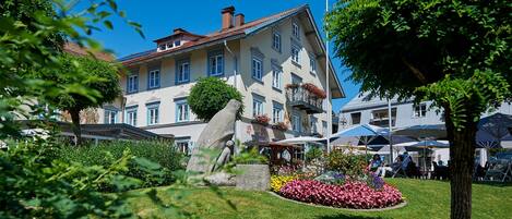 Fachada de la propiedad