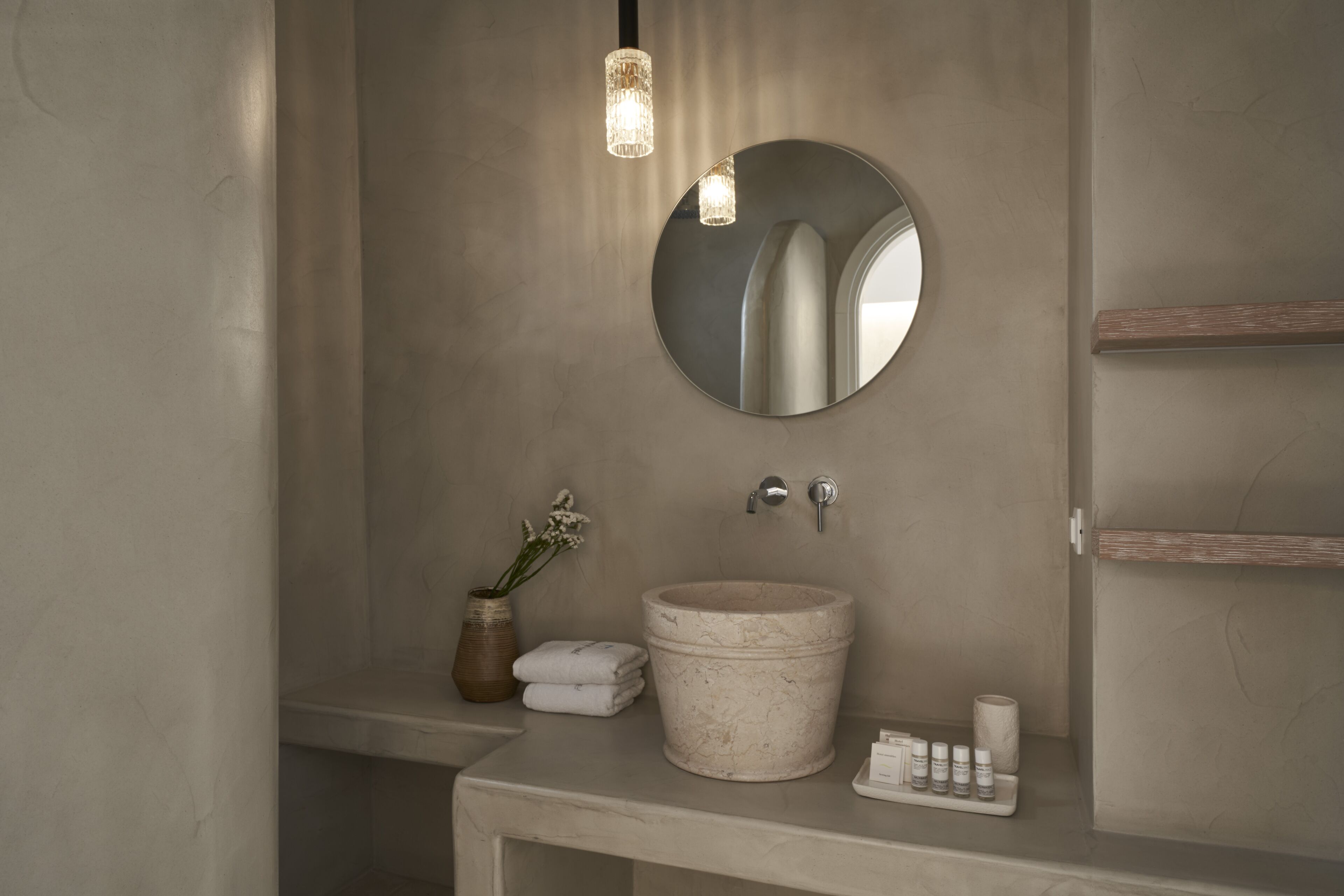 deluxe double room, hot tub, sea view | bathroom | shower, hair dryer, towels