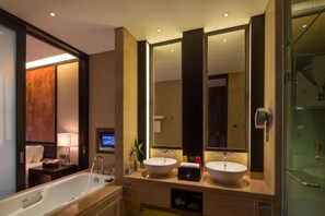 Bathroom - Eadry Royal Garden Hotel - Haikou (Haikou)