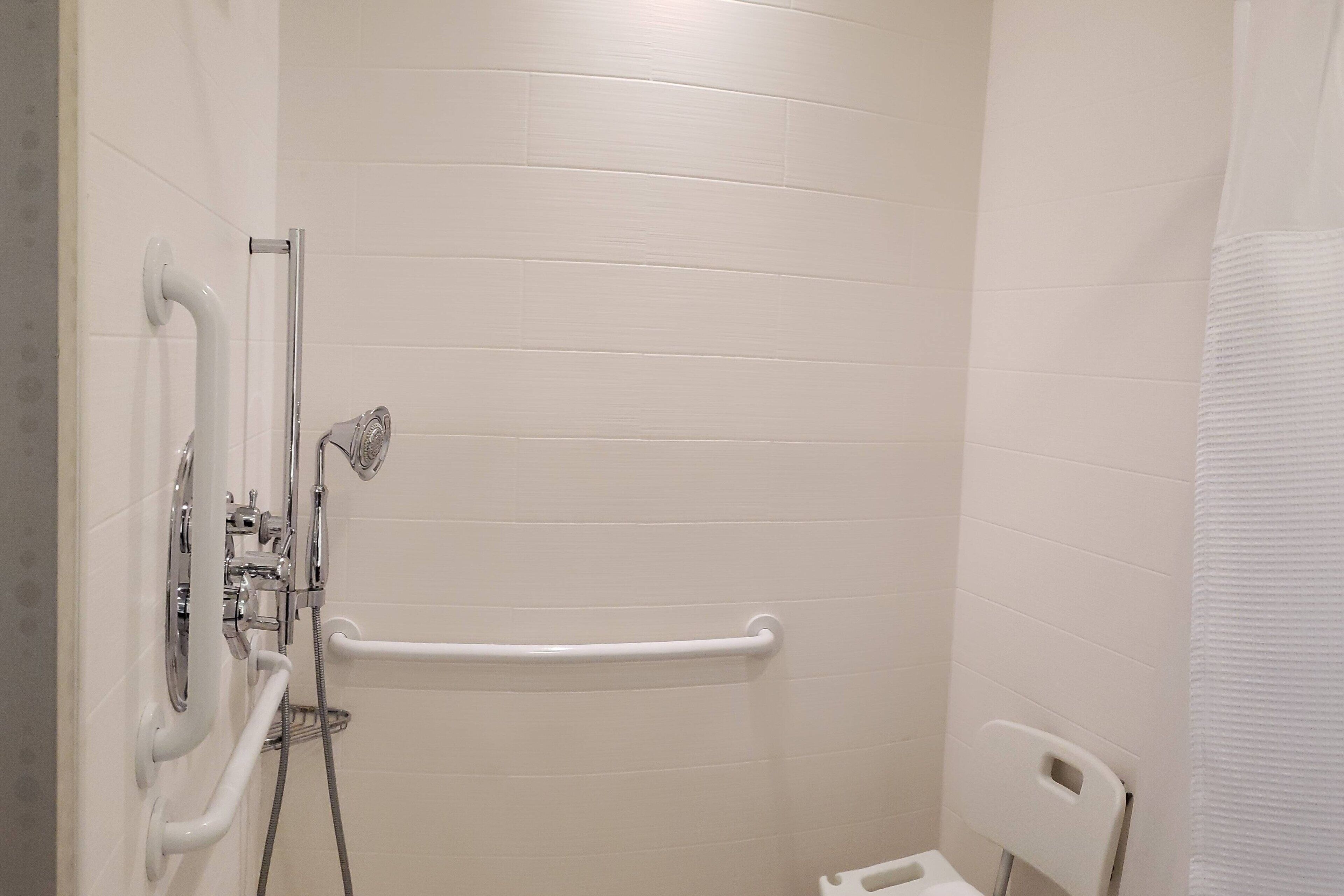 combined shower/bathtub, free toiletries, hair dryer, towels