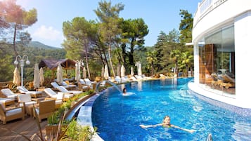 Indoor pool, outdoor pool