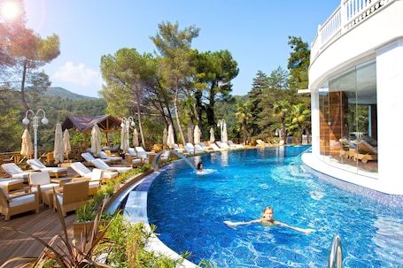 Indoor pool, outdoor pool. Limak Thermal Boutique Hotel - Boutique Class