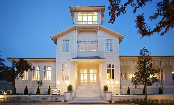 Front of property – evening/night