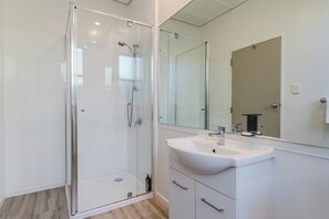 Shower, free toiletries, hair dryer, towels