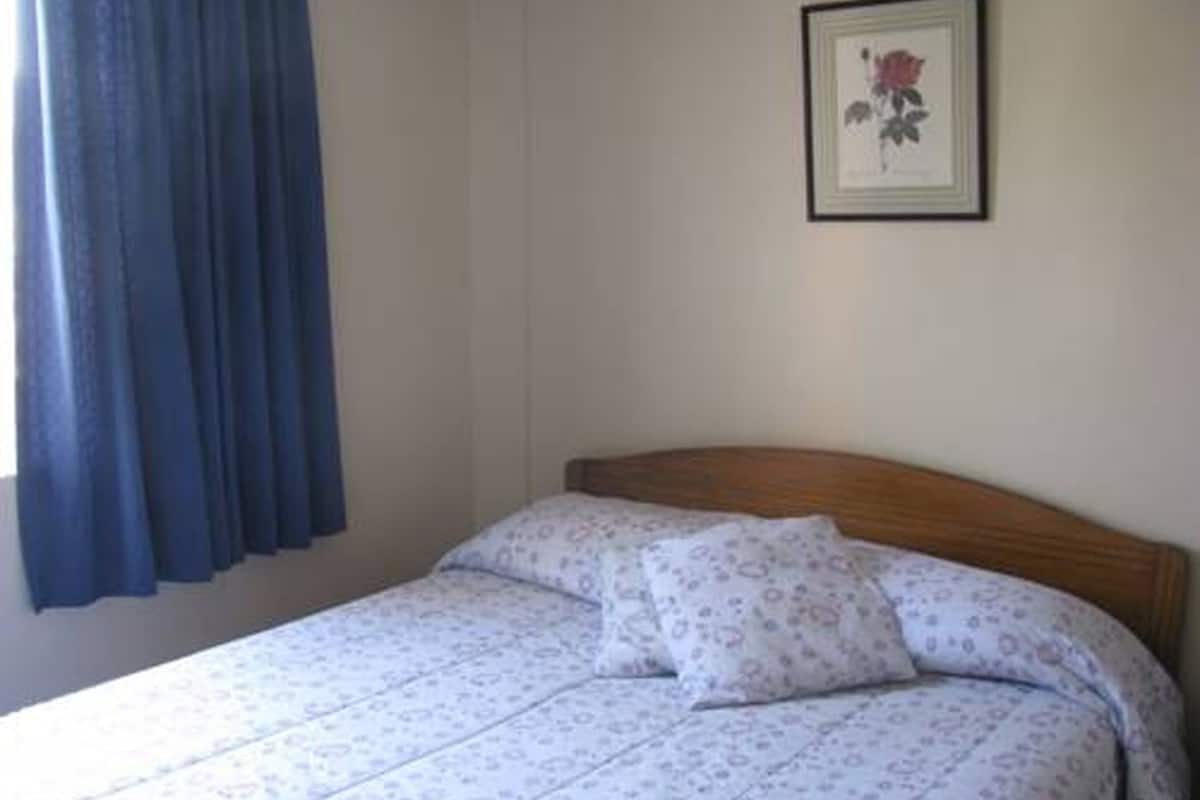 Habitación doble, baño privado | Colchones Tempur-Pedic, caja fuerte, wifi gratis