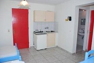 Caja de seguridad en la habitación y escritorio 