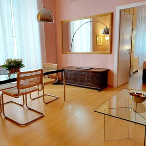 Premier Condo, 1 Bedroom, Garden View, Annex Building | Living area - Residenza Scipioni Luxury Rooms (Rome)