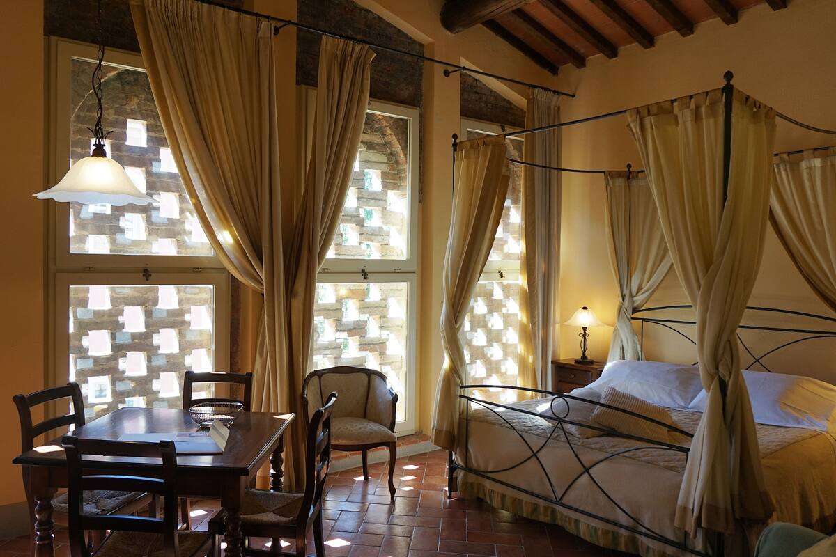 studio, kitchenette | living area | tv, dvd player