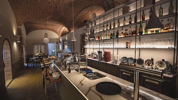 Bar (in der Unterkunft)