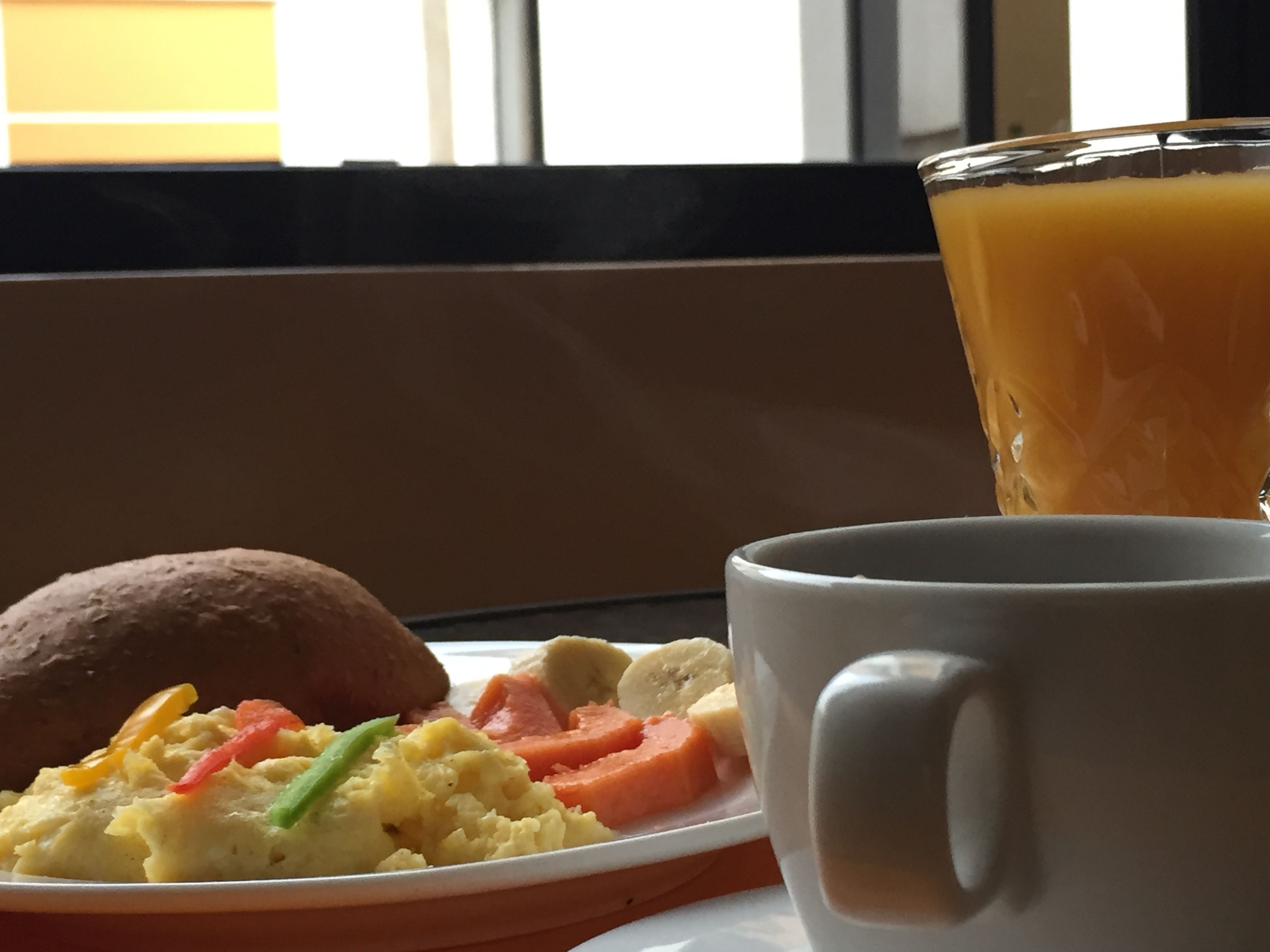 breakfast (usd 4 per person)