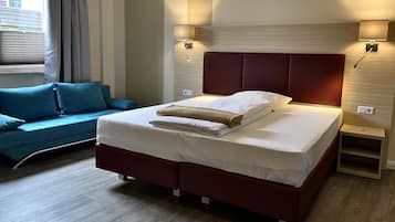 Standard Single Room | Minibar, in-room safe, desk, WiFi (free)
