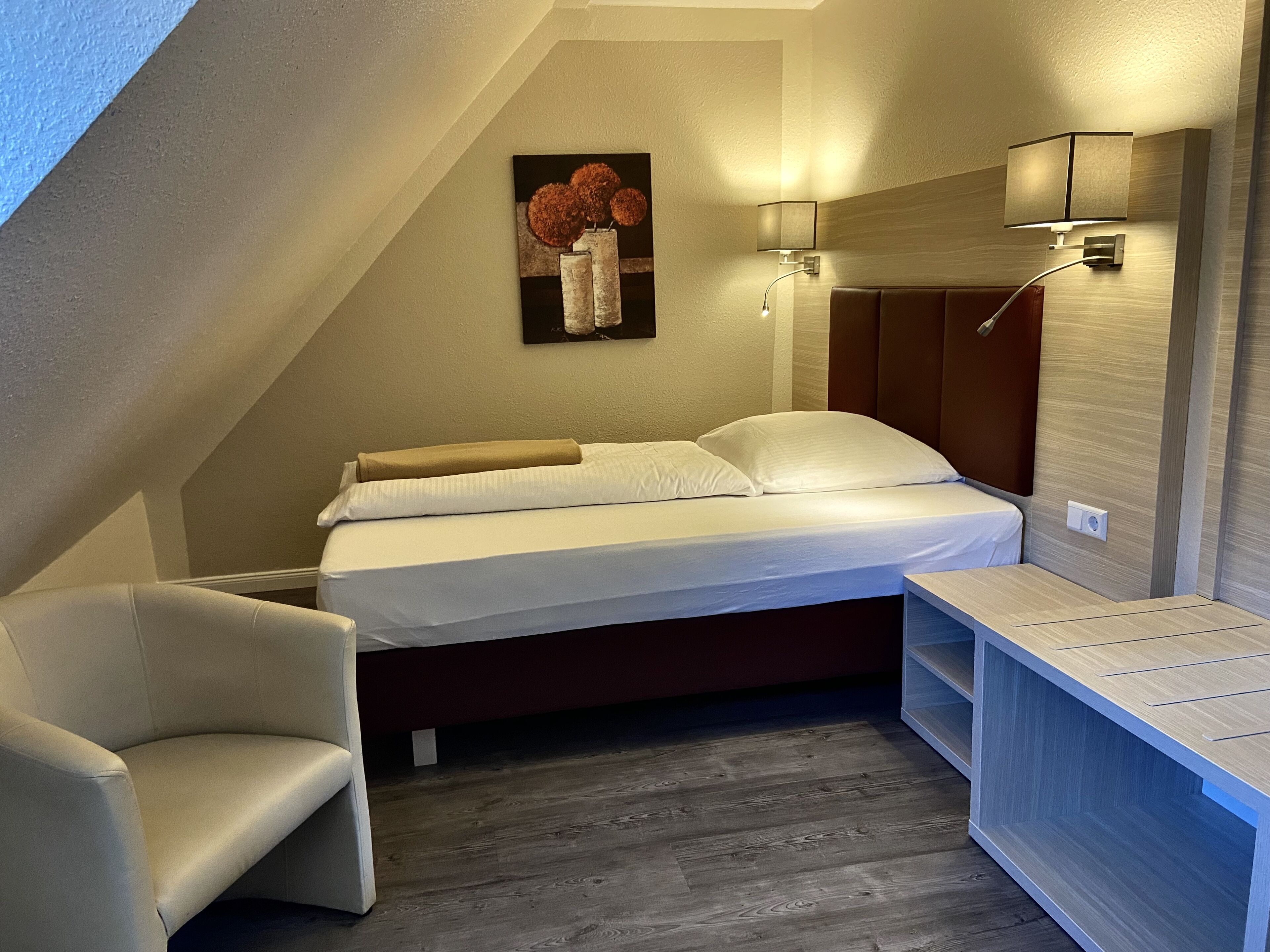 minibar, in-room safe, desk, free wifi