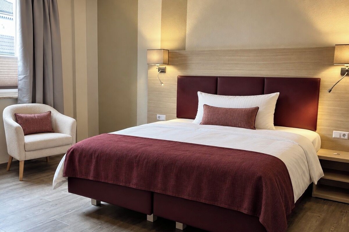 Minibar, coffres-forts dans les chambres, bureau, Wi-Fi gratuit