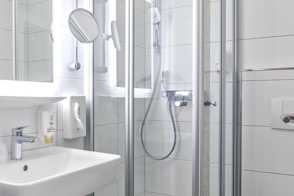 family suite, 1 bedroom, balcony, valley view | bathroom | hair dryer, towels