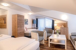 Classic Quadruple Room, 1 Bedroom, Balcony, Mountain View | Room amenity