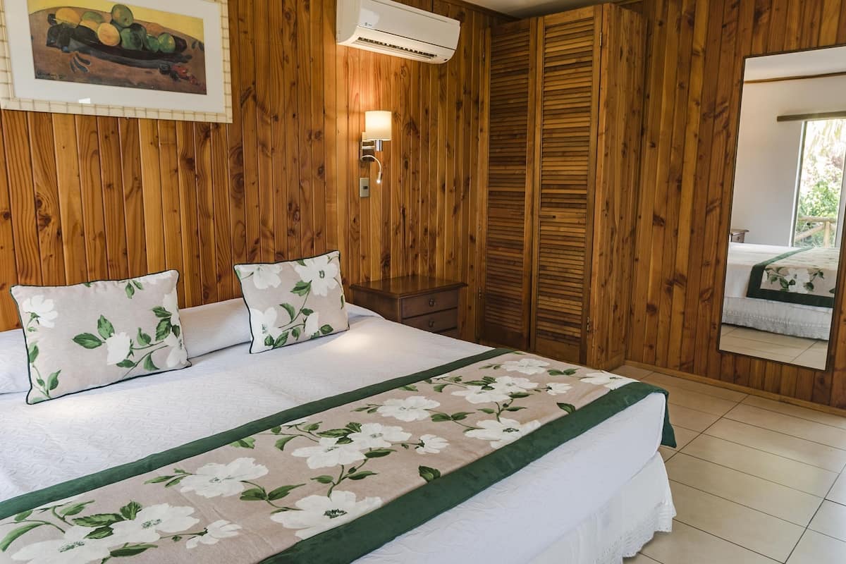 bungalow (double) | in-room safe, desk, iron/ironing board, free wifi