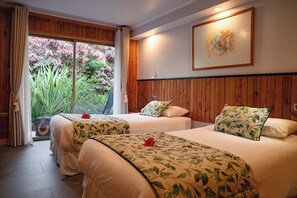 Double Room | In-room safe, desk, iron/ironing board, free WiFi