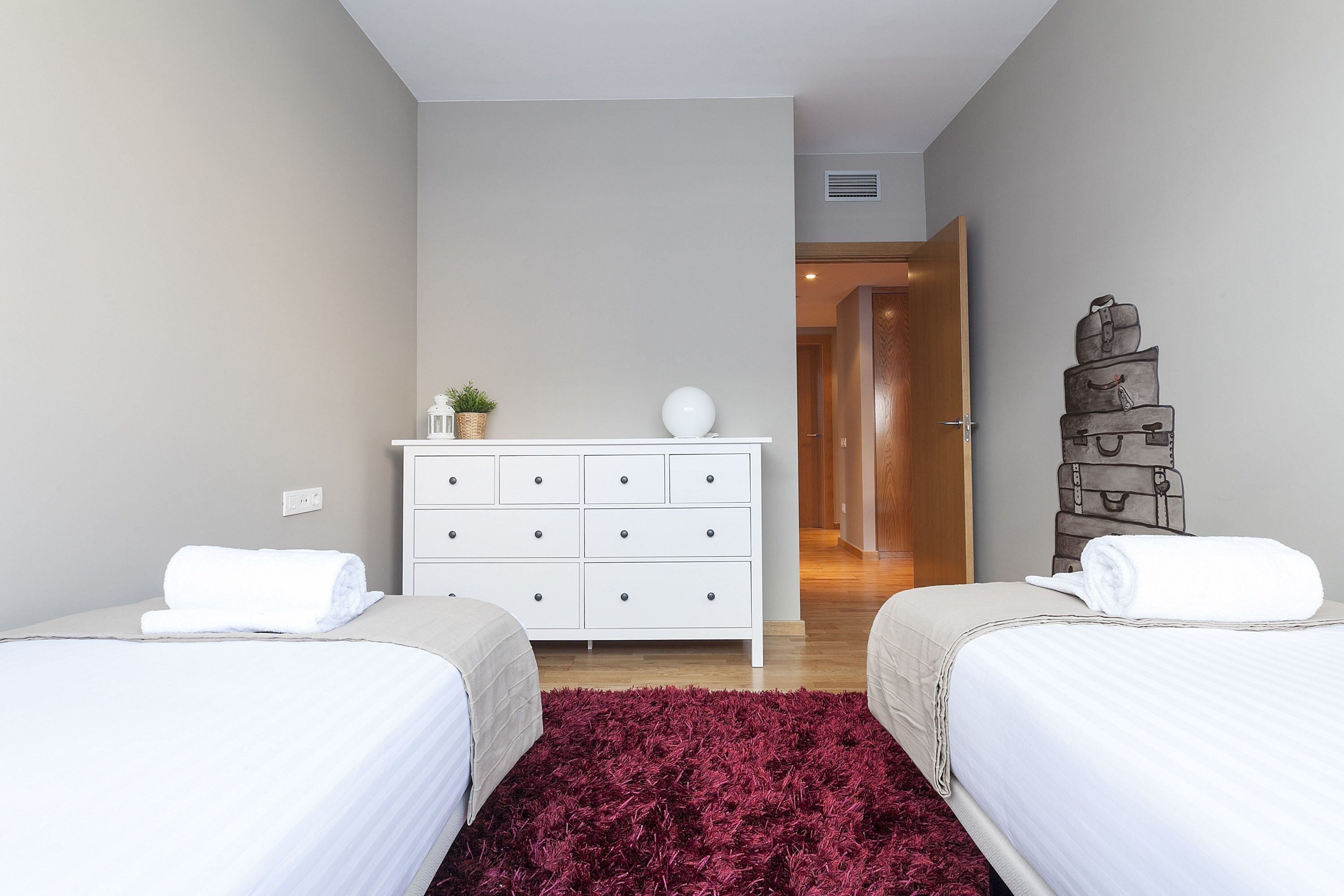 apartment, 3 bedrooms | 1 bedroom, in-room safe, desk, free wifi