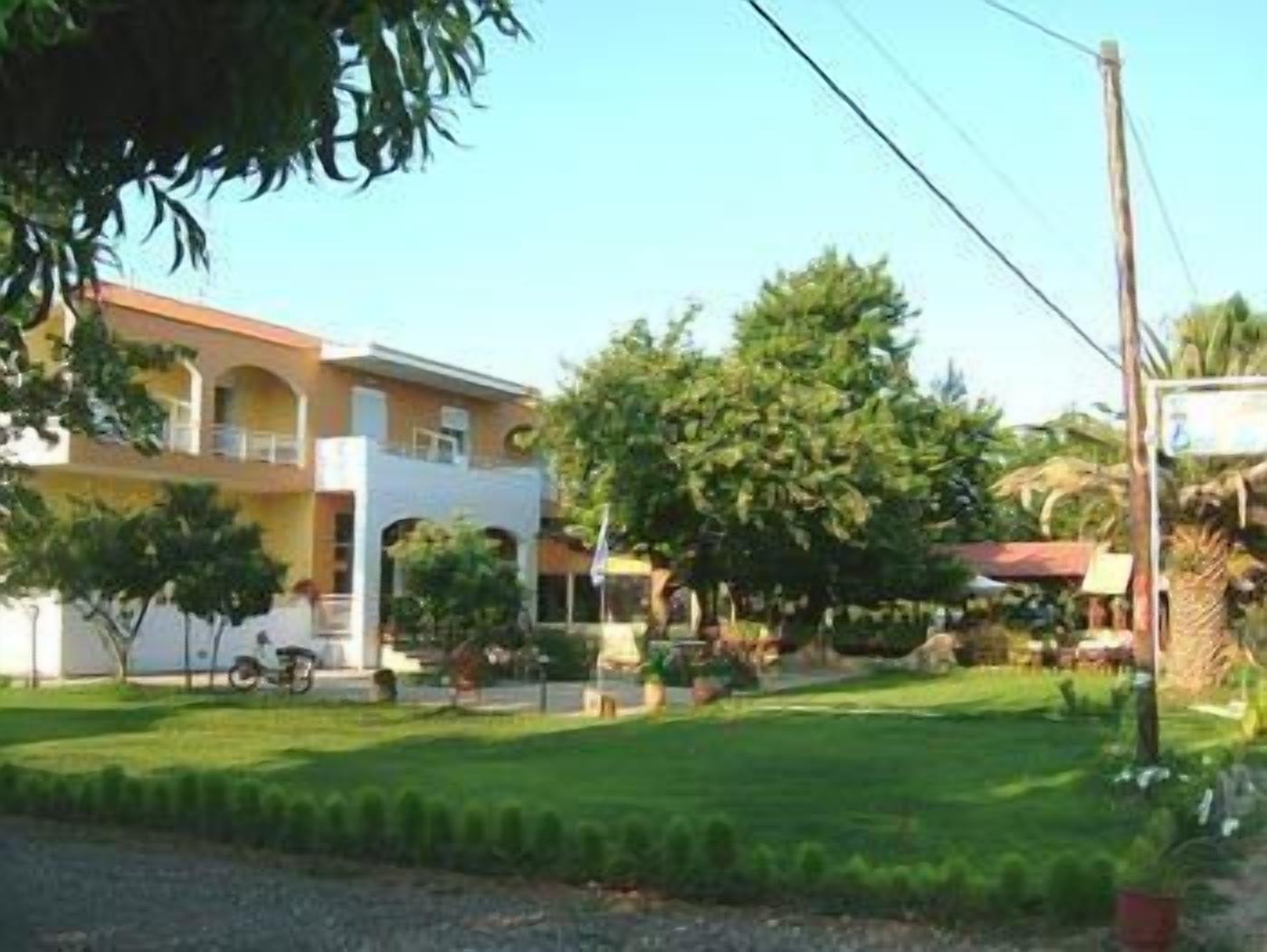 المنشأة من الخارج