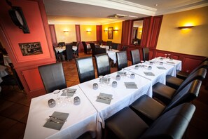 Serveert lunch en diner