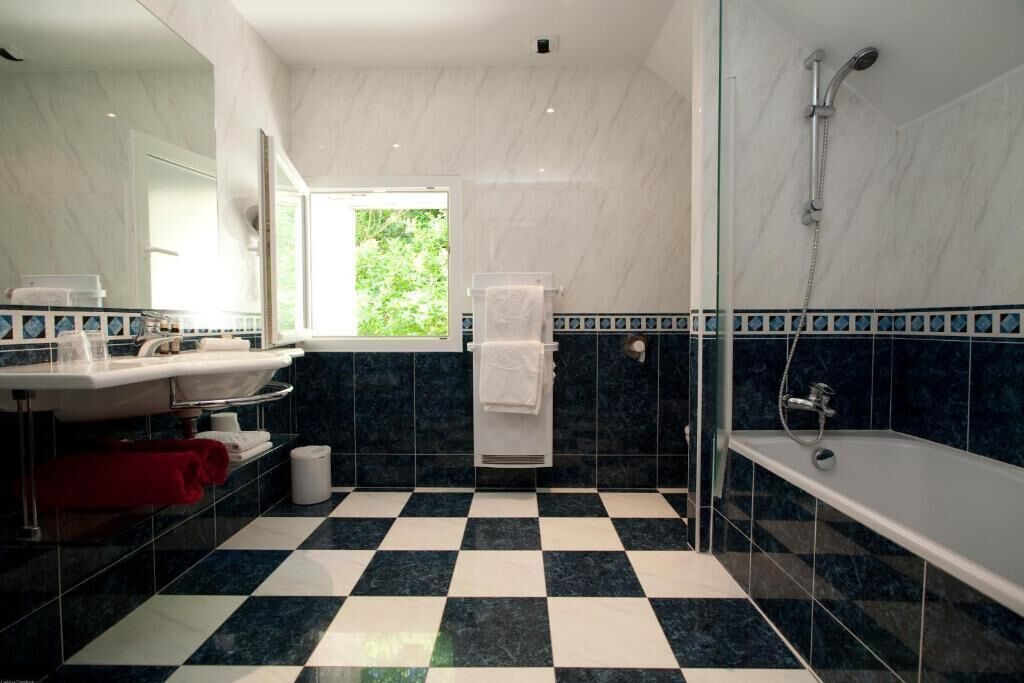 Secador de cabelo, roupões de banho