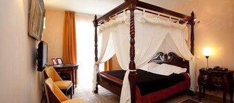 Logis Hôtel les Hauts de St Maure