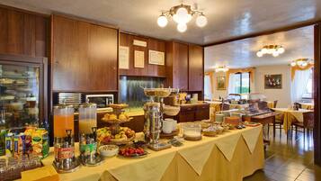 Desayuno buffet incluido todos los días