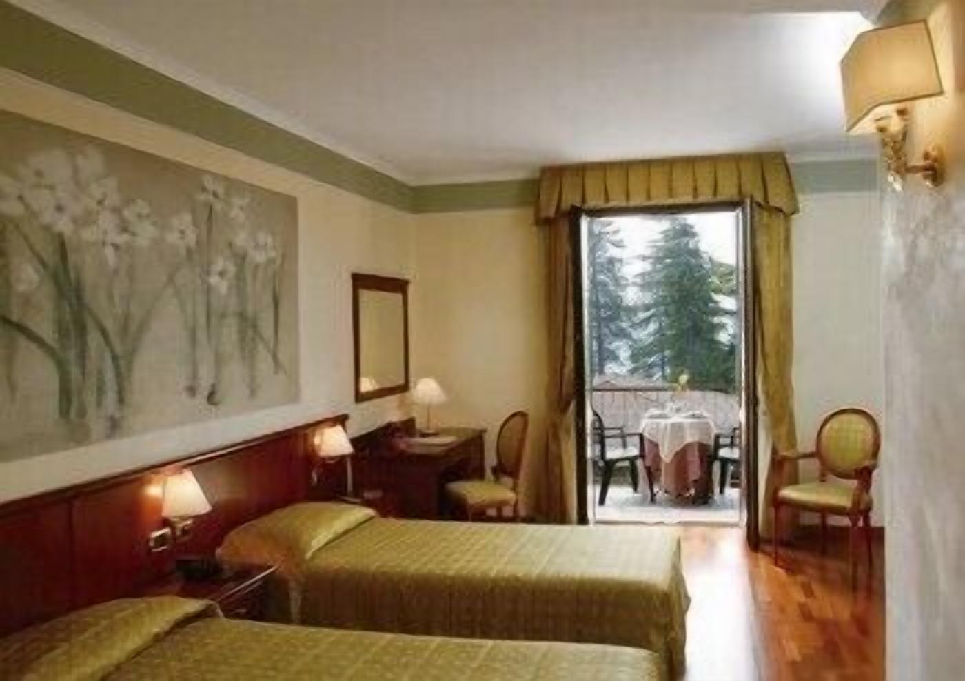 in-room safe, desk, free wifi, bed sheets